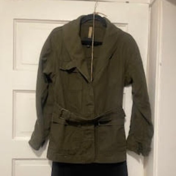 Jacket and skirt - Picture 1 of 5